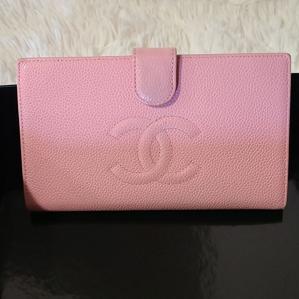 💯 Authentic Chanel Caviar Wallet 🍀 - Picture 12 of 15